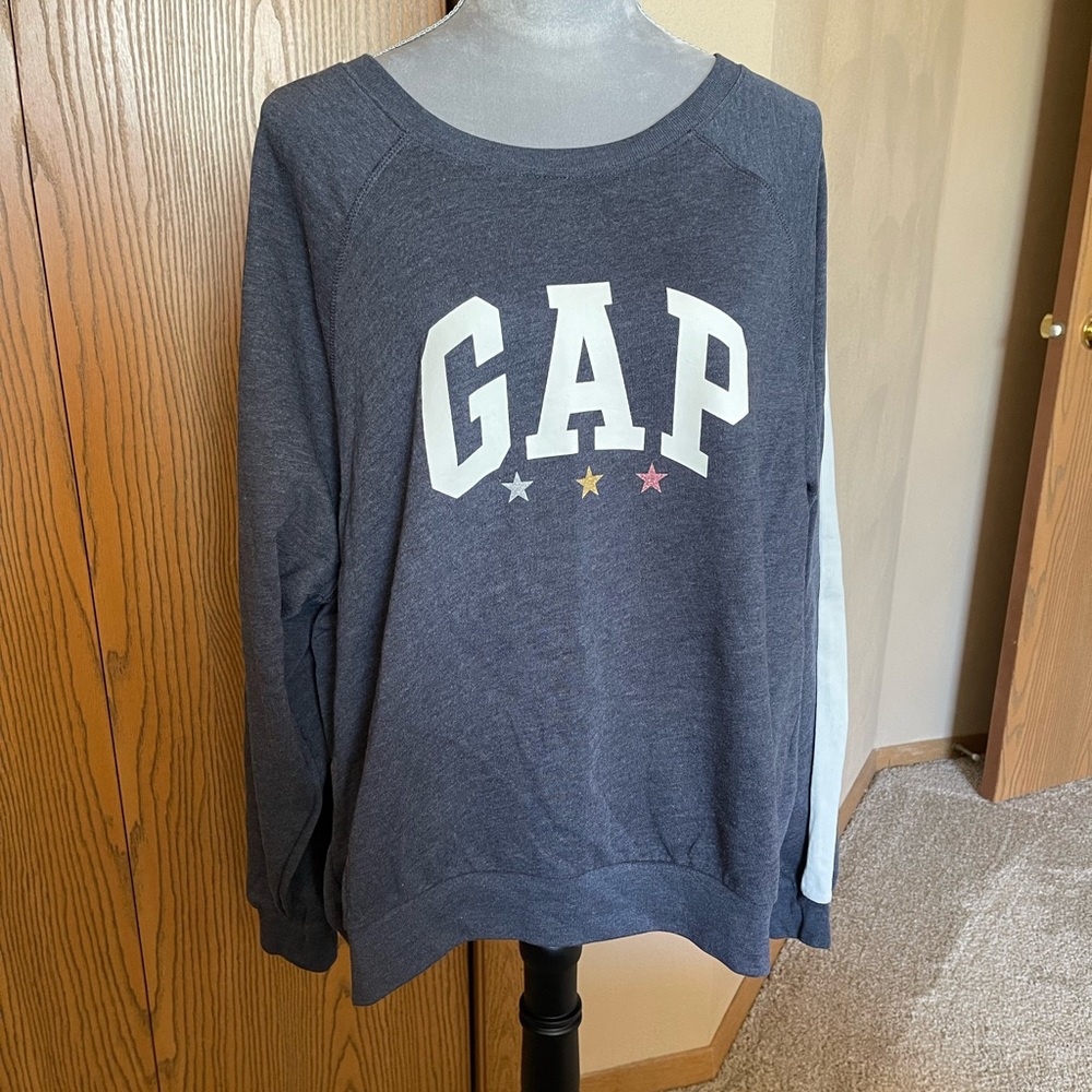 GAP womens sweatshirt